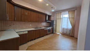 3 bedrooms, 28 may metro